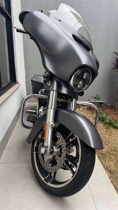 HARLEY-DAVIDSON STREET GLIDE HARLEY-DAVIDSON STREET GLIDE